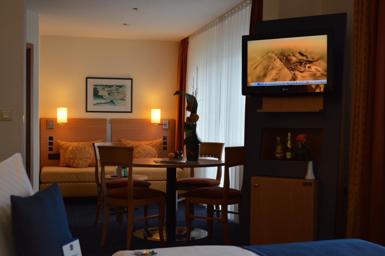 Hotel Plaza Frankfurt am Main Exterior photo