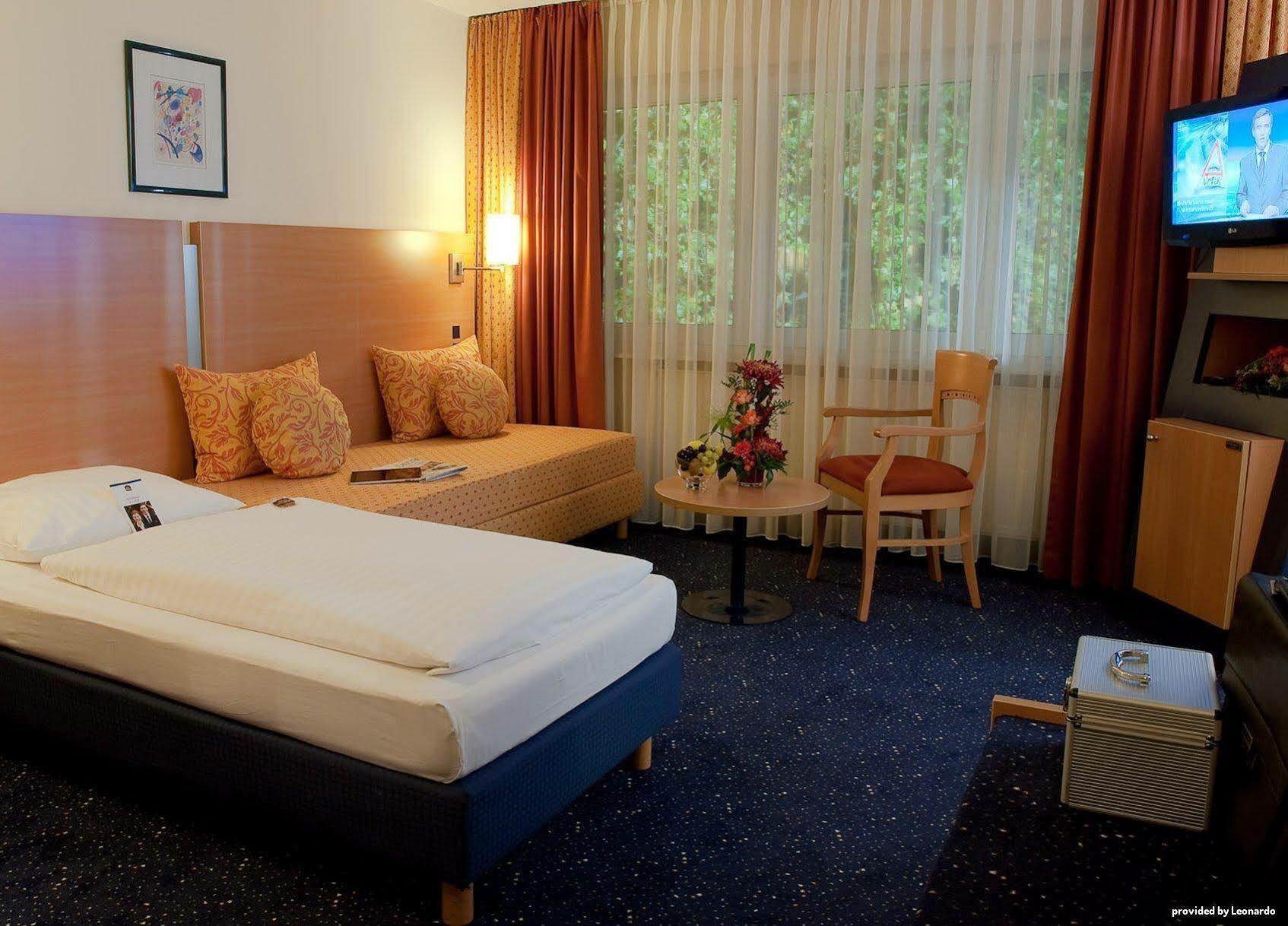 Hotel Plaza Frankfurt am Main Room photo